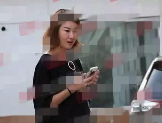 马蓉爆料宝强新女友视频,揭秘神秘女子身份 第1张 马蓉爆料宝强新女友视频,揭秘神秘女子身份 第1张